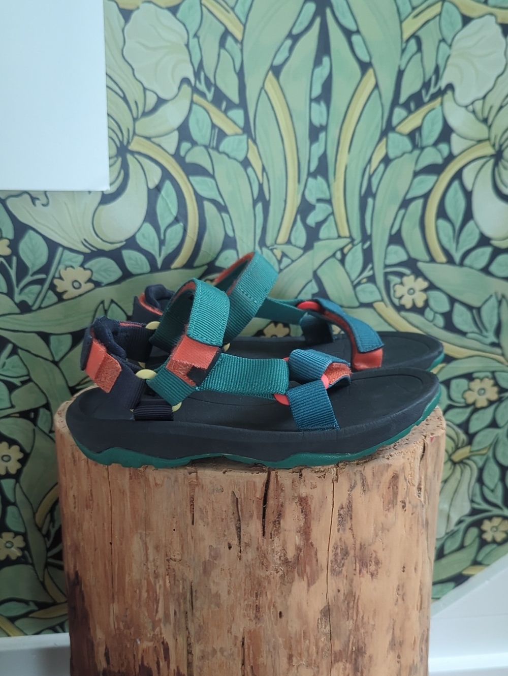 Teva Toddler Size 11 Velcro Sandals